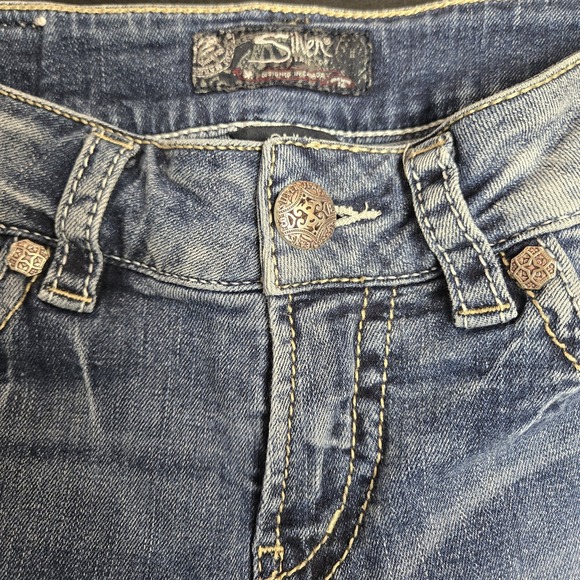 Silver Jeans Suki Mid Rise Shorts Womens 28 Blue Stretch Denim Faded Curvy Fit - Picture 3 of 8
